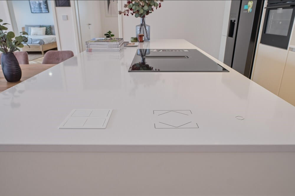 Do kuchyňské linky je zabudované i tlačítko Touch Surface
