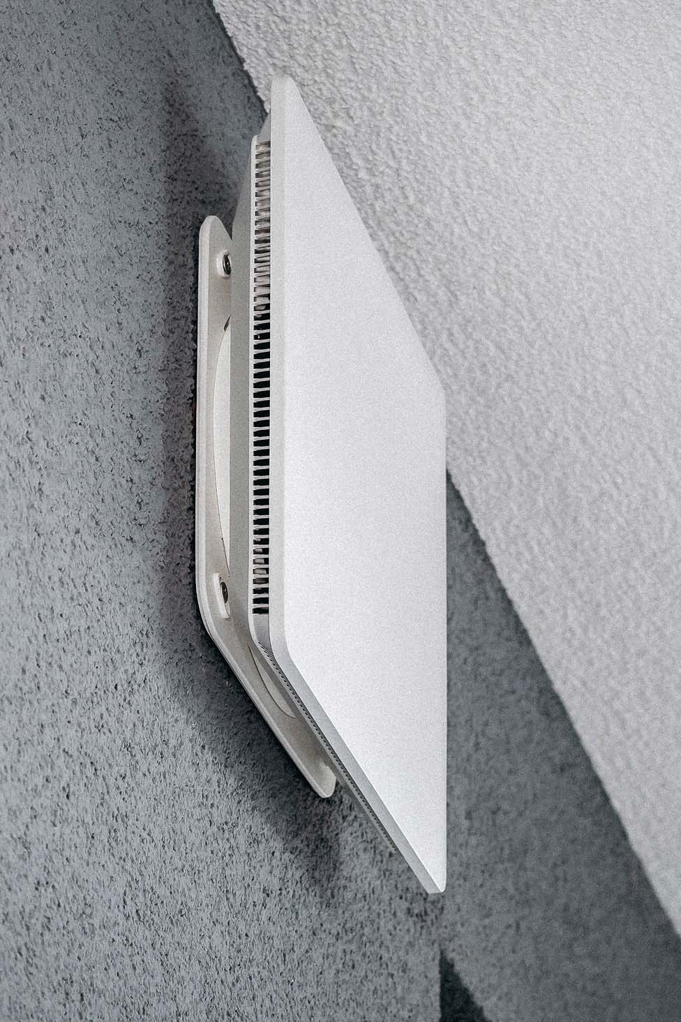 ventilace Leaf na zdi