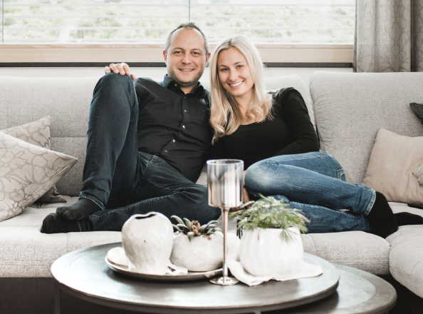 Sabrina und Andreas in ihrem Smart Home