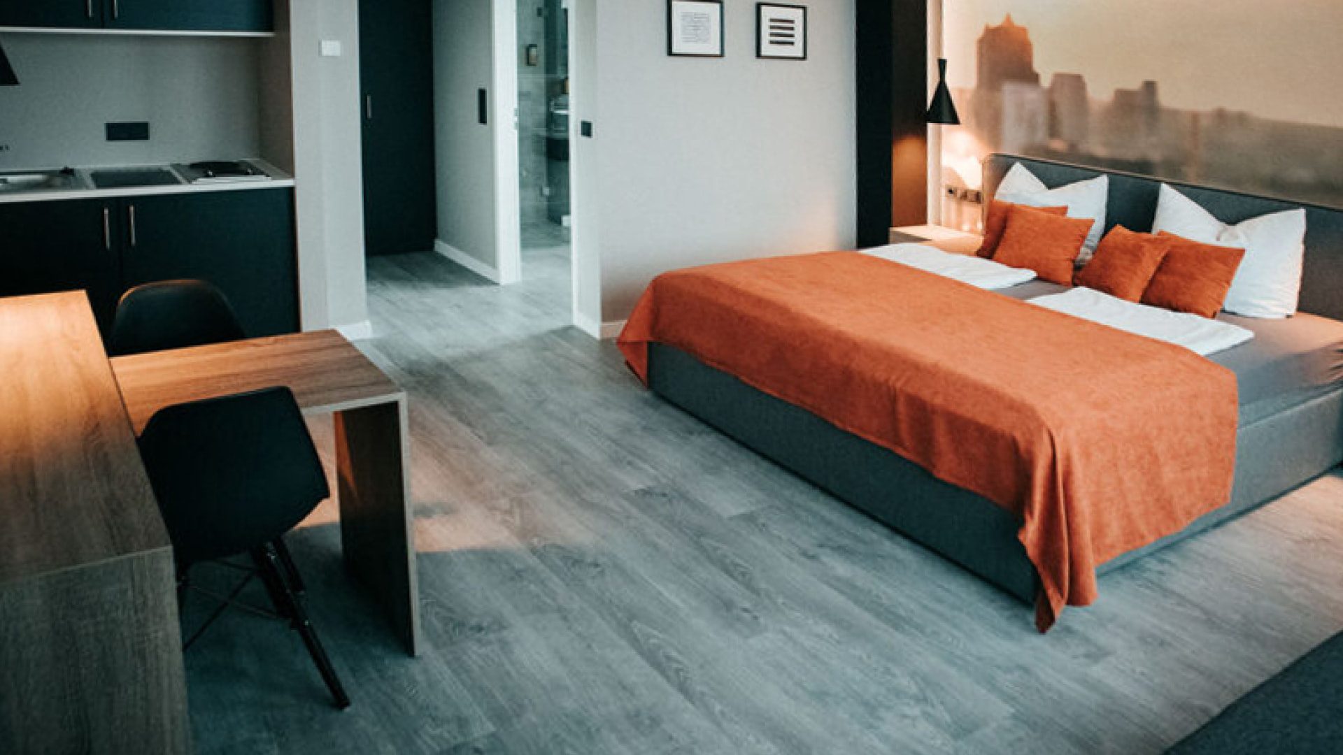 Intelligent automatisiertes Hotelzimmer - Loxone Referenzprojekt JustStay Hotels