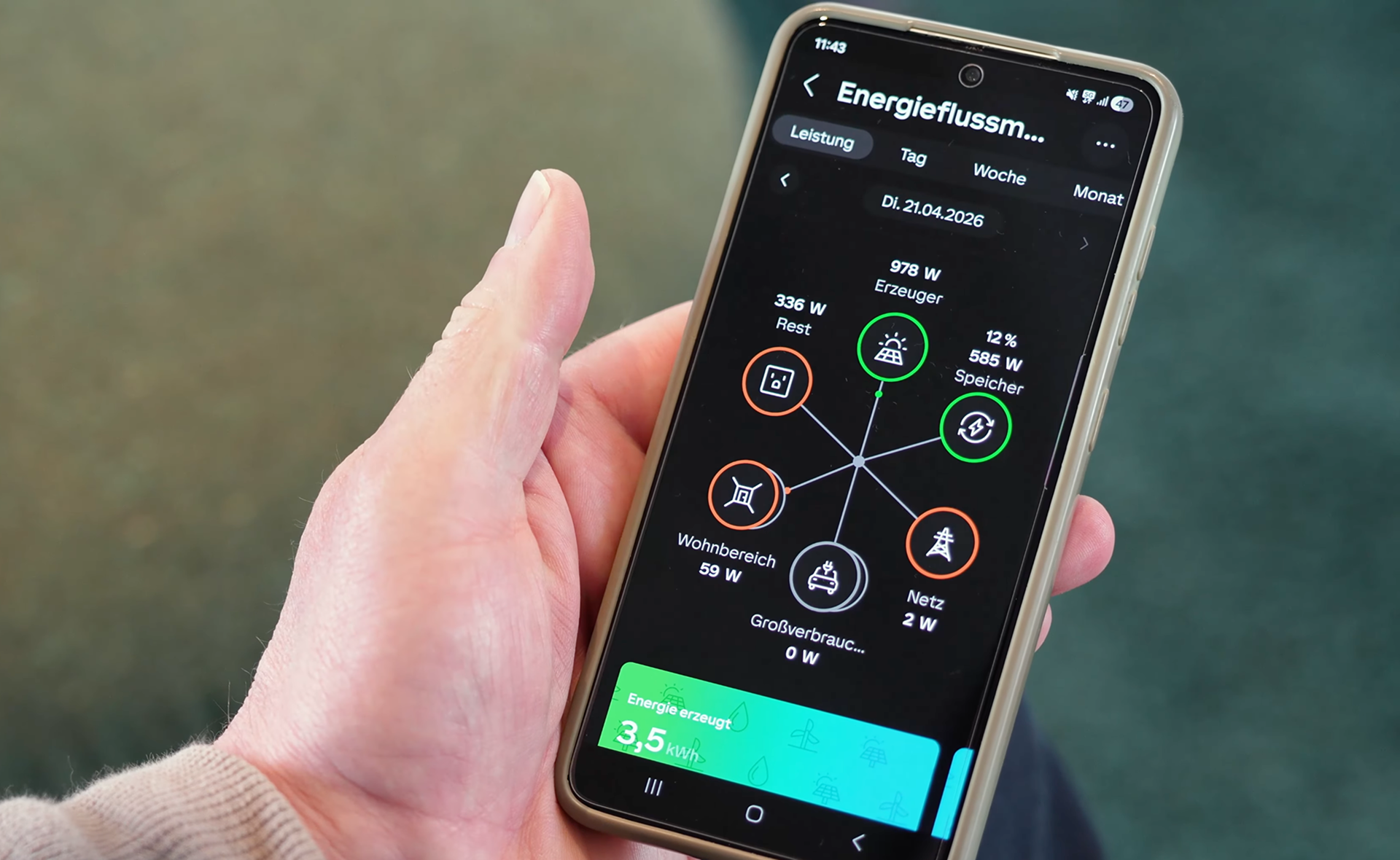 Badespaß mit smarter Poolsteuerung