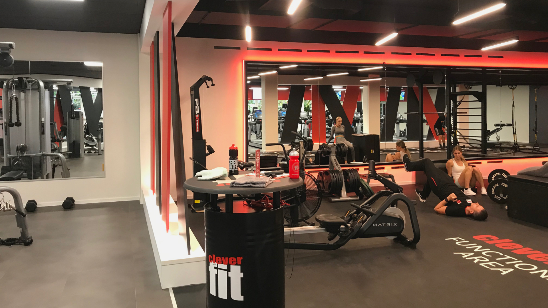Cleverfit: A Loxone-automated gym