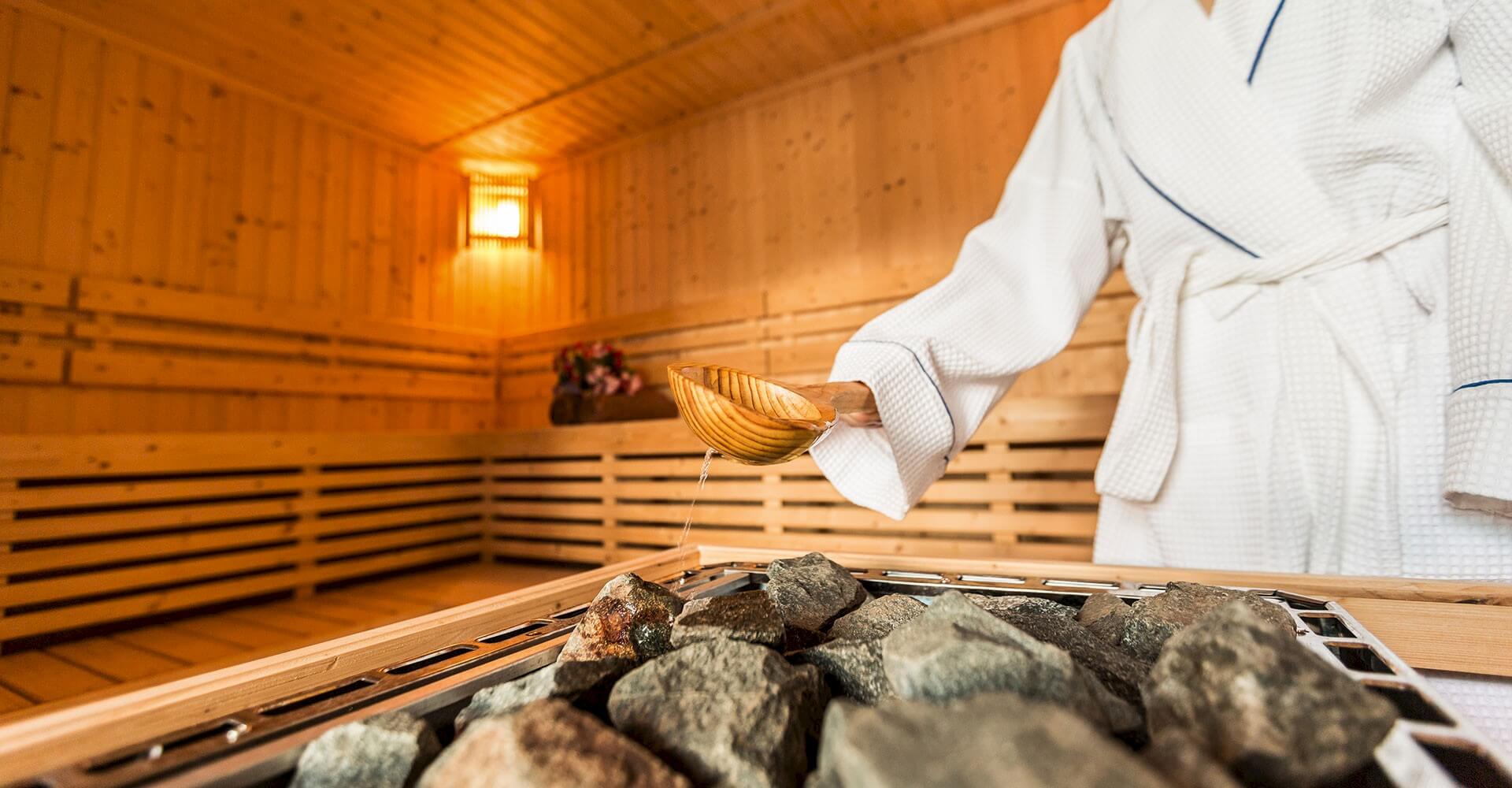 Sauna rock preparation
