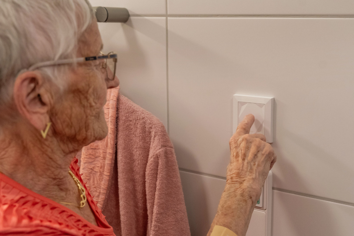 Advantages of Building & Home Automation for Assisted Living & Elder Care