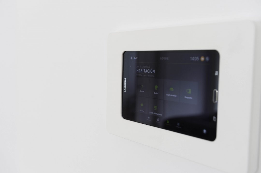 Soportes de pared para iPad y tablets Android