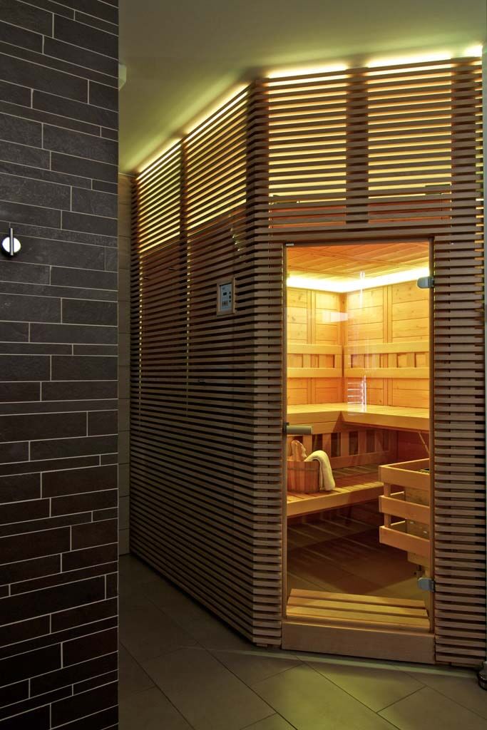 Farblicht Sauna weiß