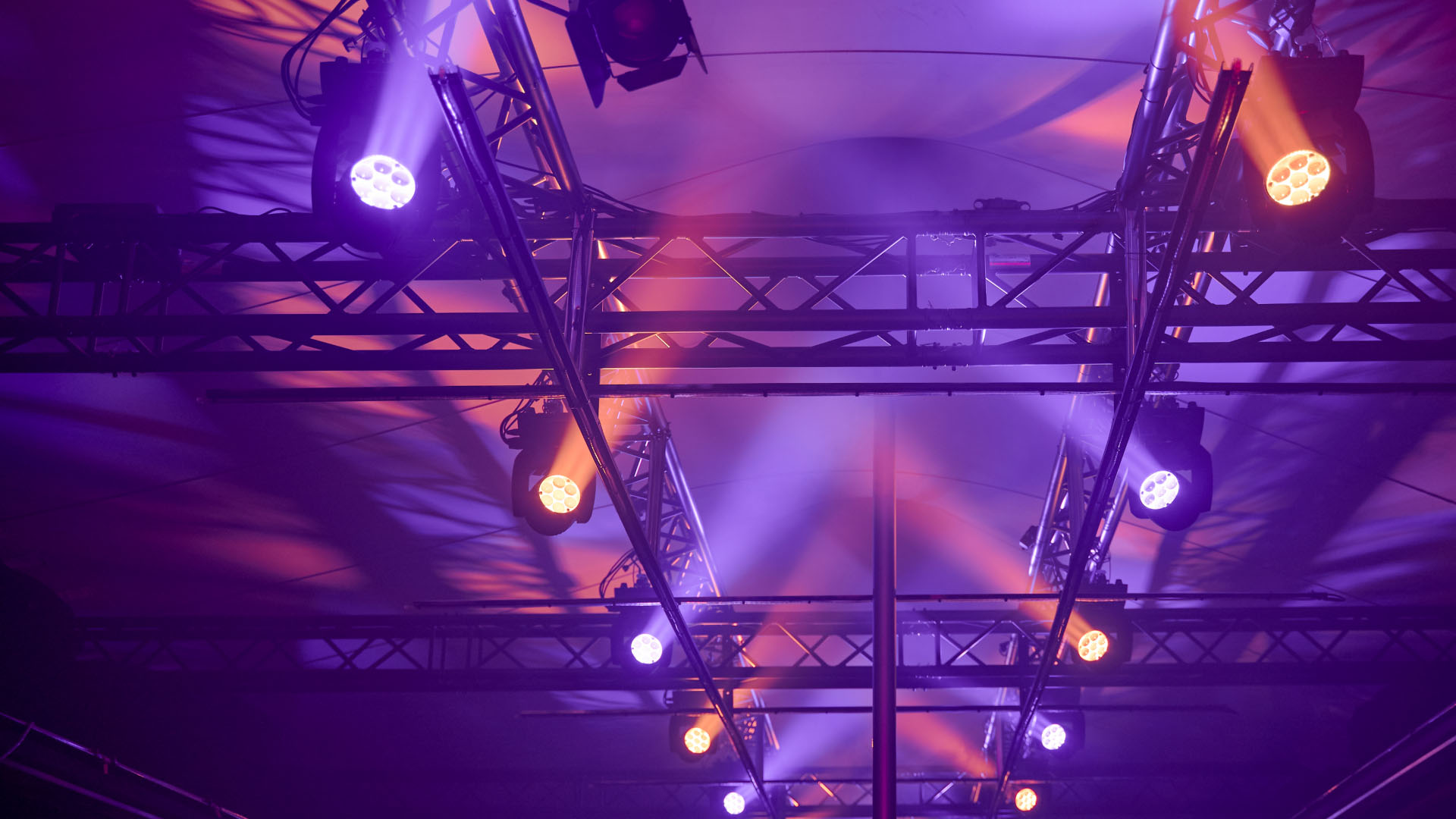 Nightclub white lighting