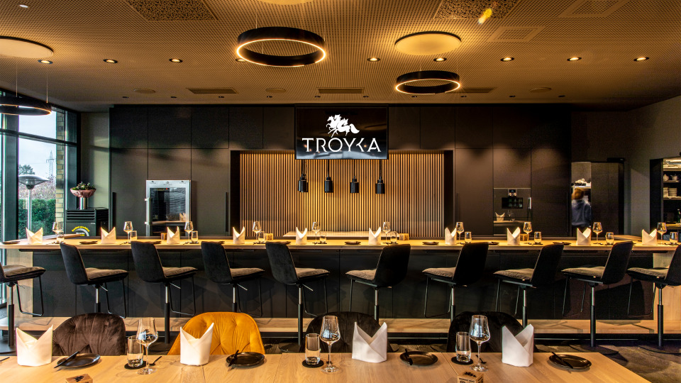 Smart Restaurant Troyka