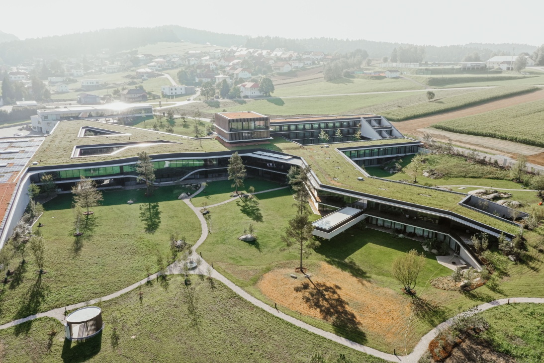 (c)Loxone Campus Draufsicht 04-C