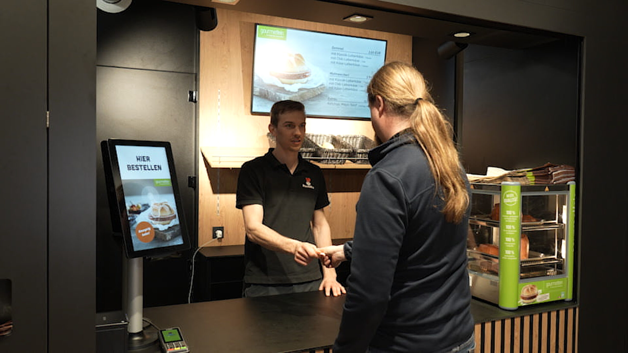 Bistrobox 3 Barbezahlung geht ganz leicht in einem 24/7 SMARTStore