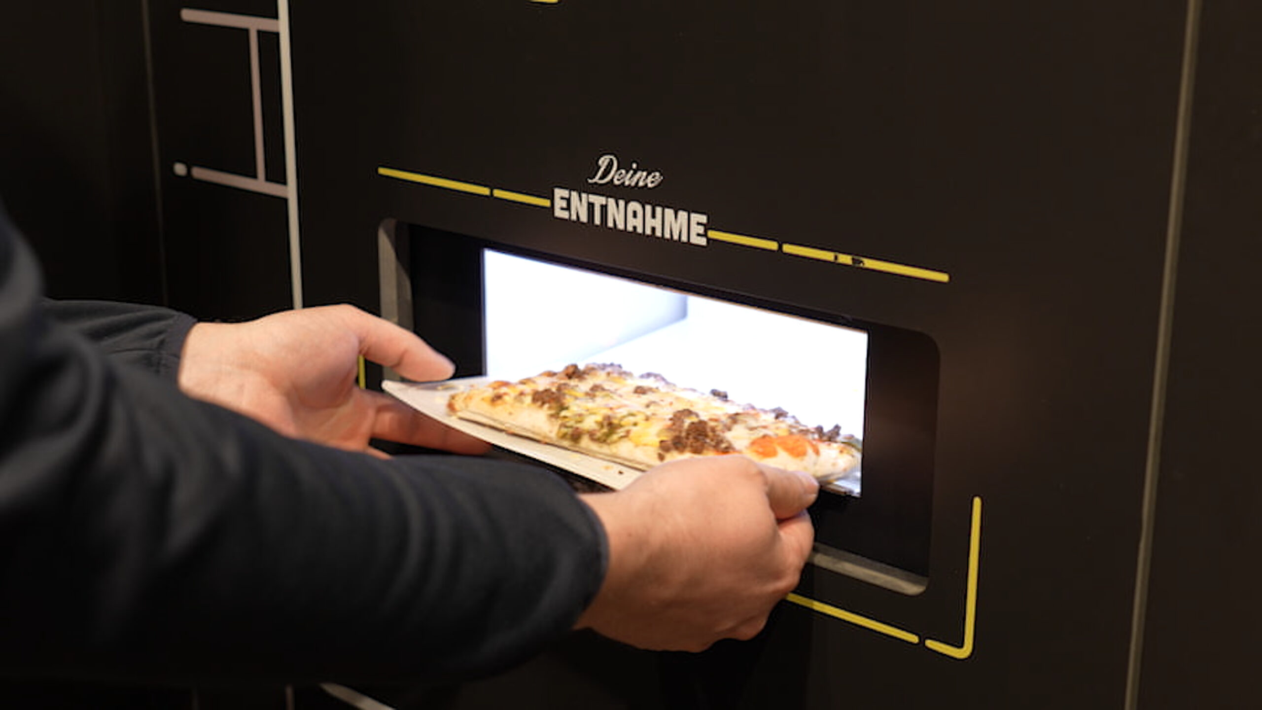 Bistrobox 6 Ofenfrische Pizza aus dem Automaten möglich. mit BistroBox und Loxone