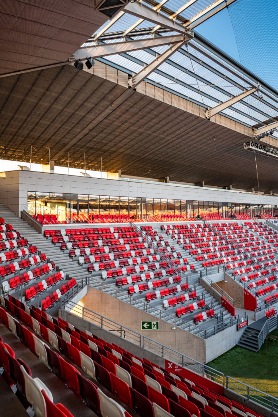 Ein Bild von einem Stadion in Ungarn