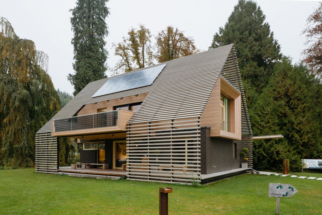 Zrównoważony dom z technologią Loxone