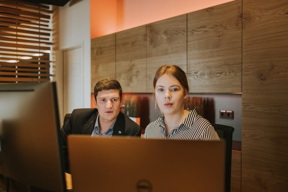 Office manager při práci