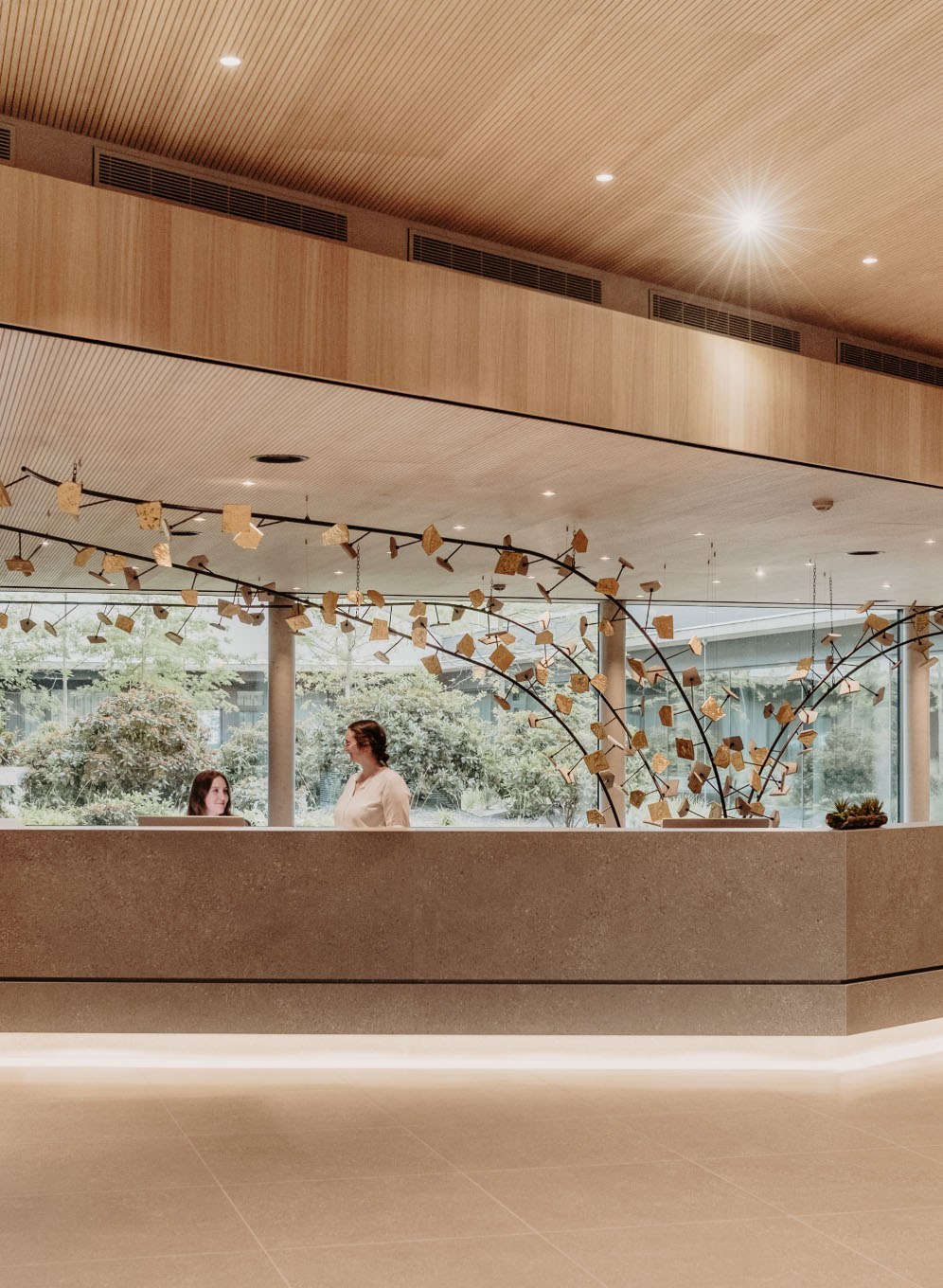 Loxone Campus resepsiyon aydınlatması Otel resepsiyon aydınlatması
