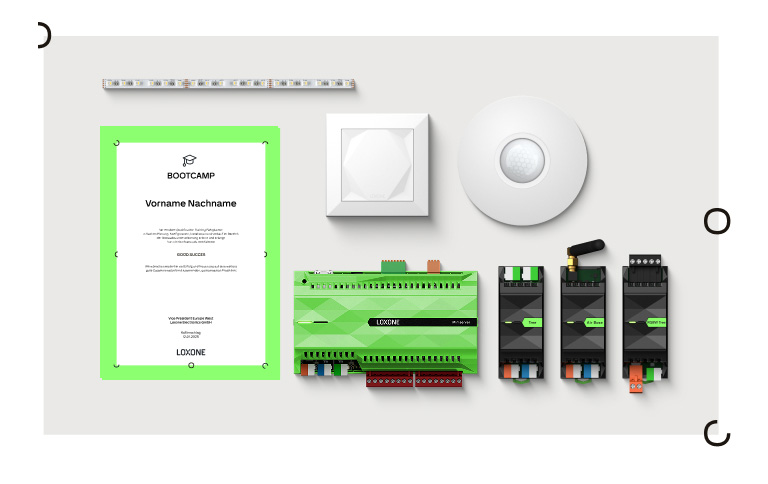 Вміст демокейсу LOXONE та сертифікат партнера.